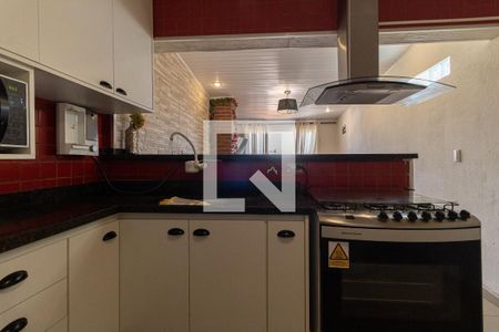 Casa à venda com 210m², 3 quartos e 2 vagasCozinha