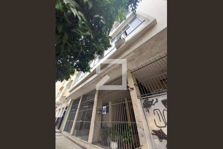 Apartamento à venda com 76m², 2 quartos e 1 vaga Apartamento à venda com 76m², 2 quartos e 1 vagaFachada