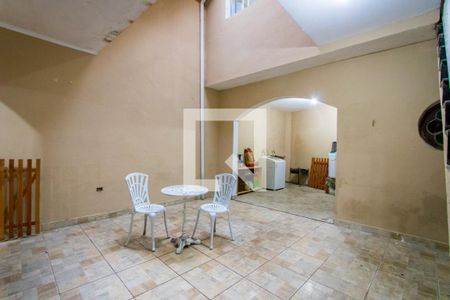 Casa à venda com 150m², 2 quartos e 2 vagasQuintal
