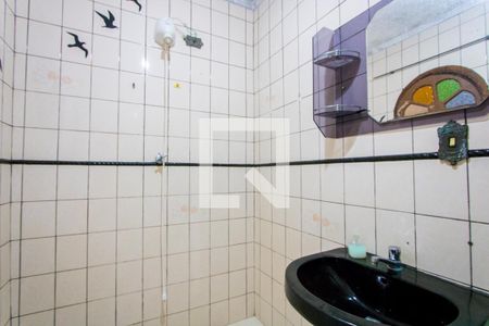 Casa à venda com 150m², 2 quartos e 2 vagasBanheiro social