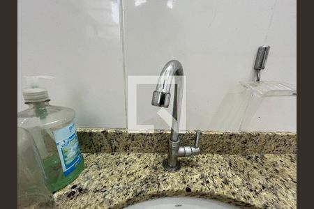 Casa para alugar com 160m², 4 quartos e 1 vaga Casa para alugar com 160m², 4 quartos e 1 vagaBanheiro Corredor