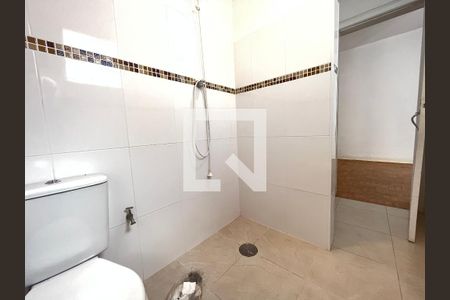 Casa para alugar com 160m², 4 quartos e 1 vaga Casa para alugar com 160m², 4 quartos e 1 vagaBanheiro da Suíte