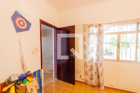 Casa à venda com 262m², 5 quartos e 3 vagas Casa à venda com 262m², 5 quartos e 3 vagasQuarto 4