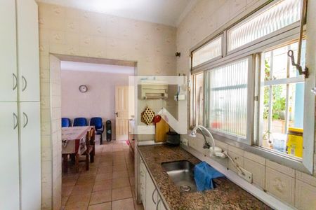 Casa à venda com 262m², 5 quartos e 3 vagas Casa à venda com 262m², 5 quartos e 3 vagasCozinha