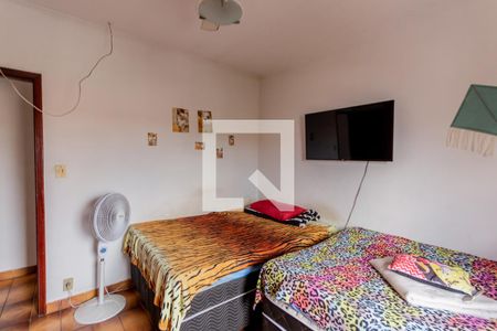 Casa à venda com 262m², 5 quartos e 3 vagas Casa à venda com 262m², 5 quartos e 3 vagasQuarto 1