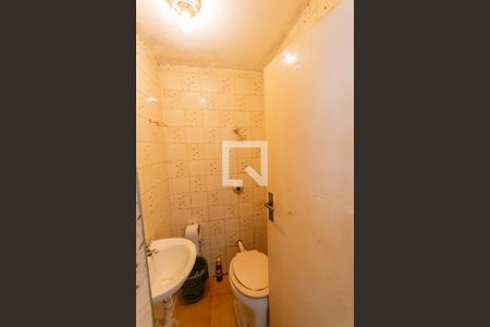 Casa à venda com 262m², 5 quartos e 3 vagas Casa à venda com 262m², 5 quartos e 3 vagasLavabo da Garagem