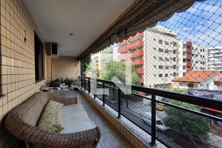 Apartamento à venda com 126m², 3 quartos e 3 vagasVaranda 