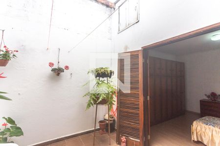 Casa à venda com 260m², 3 quartos e 5 vagas Casa à venda com 260m², 3 quartos e 5 vagasVaranda quarto 2