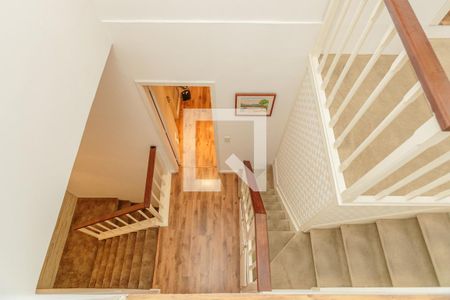 Casa de condomínio à venda com 344m², 4 quartos e 3 vagas Casa de condomínio à venda com 344m², 4 quartos e 3 vagasEscritório