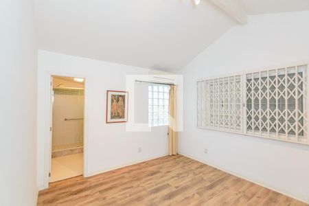 Casa de condomínio à venda com 344m², 4 quartos e 3 vagas Casa de condomínio à venda com 344m², 4 quartos e 3 vagasQuarto 4