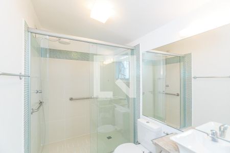 Casa de condomínio à venda com 344m², 4 quartos e 3 vagas Casa de condomínio à venda com 344m², 4 quartos e 3 vagasBanheiro