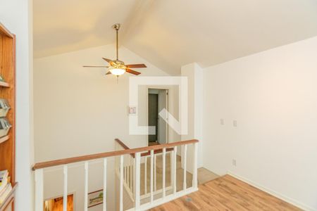 Casa de condomínio à venda com 344m², 4 quartos e 3 vagas Casa de condomínio à venda com 344m², 4 quartos e 3 vagasEscritório