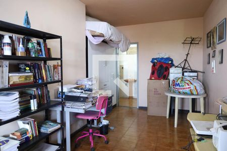 Casa à venda com 208m², 4 quartos e 7 vagas Casa à venda com 208m², 4 quartos e 7 vagasQuarto de Serviço