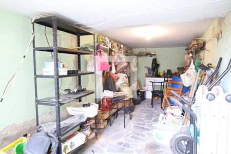 Casa à venda com 208m², 4 quartos e 7 vagas Casa à venda com 208m², 4 quartos e 7 vagasGaragem