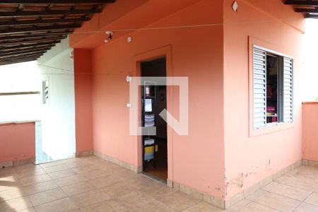 Casa à venda com 208m², 4 quartos e 7 vagas Casa à venda com 208m², 4 quartos e 7 vagasSacada