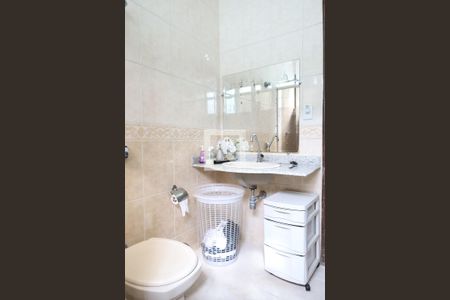 Casa à venda com 208m², 4 quartos e 7 vagas Casa à venda com 208m², 4 quartos e 7 vagasBanheiro