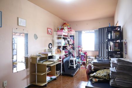 Casa à venda com 208m², 4 quartos e 7 vagas Casa à venda com 208m², 4 quartos e 7 vagasQuarto de Serviço