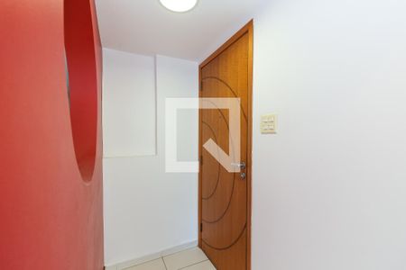Entrada de apartamento para alugar com 2 quartos, 69m² em Grajau, Rio de Janeiro
