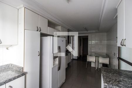 Apartamento à venda com 284m², 4 quartos e 4 vagas Apartamento à venda com 284m², 4 quartos e 4 vagasCozinha