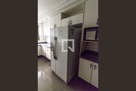 Apartamento à venda com 284m², 4 quartos e 4 vagas Apartamento à venda com 284m², 4 quartos e 4 vagasDetalhe da cozinha