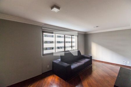 Apartamento à venda com 284m², 4 quartos e 4 vagas Apartamento à venda com 284m², 4 quartos e 4 vagasSala de TV