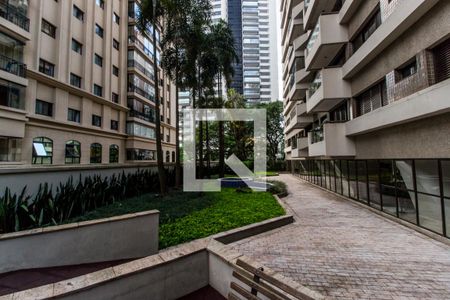 Apartamento à venda com 284m², 4 quartos e 4 vagas Apartamento à venda com 284m², 4 quartos e 4 vagasÁrea comum