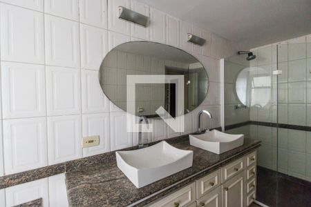 Apartamento à venda com 284m², 4 quartos e 4 vagas Apartamento à venda com 284m², 4 quartos e 4 vagasBanheiro da Suíte
