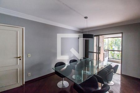 Apartamento à venda com 284m², 4 quartos e 4 vagas Apartamento à venda com 284m², 4 quartos e 4 vagasSala de Jantar