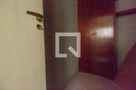 Apartamento à venda com 284m², 4 quartos e 4 vagas Apartamento à venda com 284m², 4 quartos e 4 vagasQuarto de Serviço