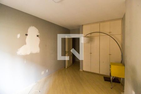 Apartamento à venda com 284m², 4 quartos e 4 vagas Apartamento à venda com 284m², 4 quartos e 4 vagasQuarto 4