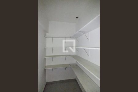Apartamento à venda com 284m², 4 quartos e 4 vagas Apartamento à venda com 284m², 4 quartos e 4 vagasDespensa