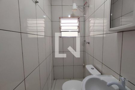 Banheiro de casa de condomínio para alugar com 1 quarto, 45m² em Ponte Rasa, São Paulo