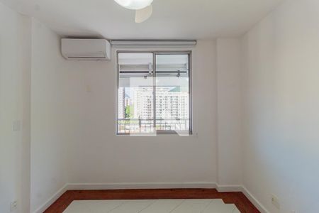 Apartamento à venda com 119m², 2 quartos e 1 vaga Apartamento à venda com 119m², 2 quartos e 1 vagaQuarto 1
