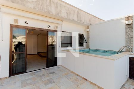 Apartamento à venda com 119m², 2 quartos e 1 vaga Apartamento à venda com 119m², 2 quartos e 1 vagaTerraço cobertura