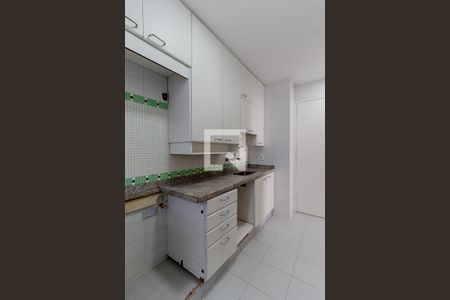Apartamento à venda com 119m², 2 quartos e 1 vaga Apartamento à venda com 119m², 2 quartos e 1 vagaCozinha