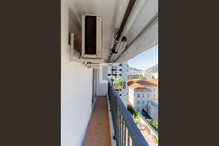 Apartamento à venda com 119m², 2 quartos e 1 vaga Apartamento à venda com 119m², 2 quartos e 1 vagaVaranda
