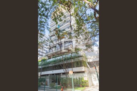 Apartamento à venda com 119m², 2 quartos e 1 vaga Apartamento à venda com 119m², 2 quartos e 1 vagaFachada