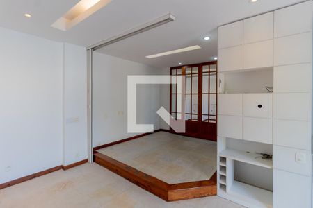 Apartamento à venda com 119m², 2 quartos e 1 vaga Apartamento à venda com 119m², 2 quartos e 1 vagaSuíte - Cobertura