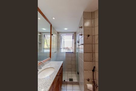 Apartamento à venda com 119m², 2 quartos e 1 vaga Apartamento à venda com 119m², 2 quartos e 1 vagaBanheiro da Suíte