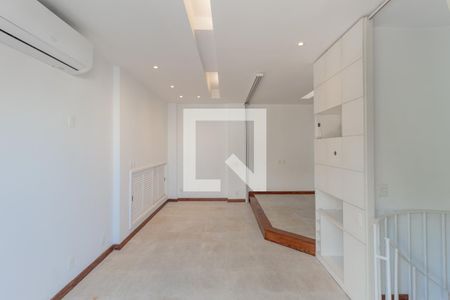 Apartamento à venda com 119m², 2 quartos e 1 vaga Apartamento à venda com 119m², 2 quartos e 1 vagaSuíte - Cobertura