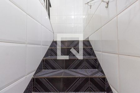 Casa à venda com 356m², 5 quartos e 4 vagasEscada