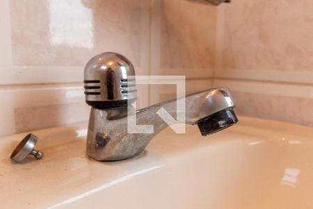 Casa à venda com 356m², 5 quartos e 4 vagasBanheiro - torneira