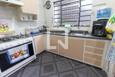 Casa à venda com 356m², 5 quartos e 4 vagasCozinha - Armários