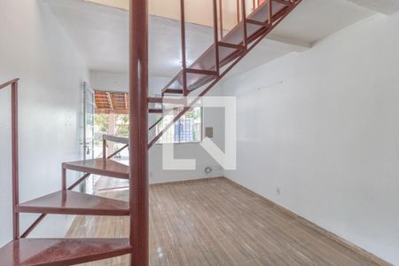 Casa de condomínio para alugar com 72m², 2 quartos e 1 vaga Casa de condomínio para alugar com 72m², 2 quartos e 1 vagaSala