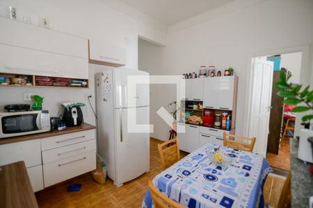 Casa à venda com 260m², 5 quartos e 2 vagas Casa à venda com 260m², 5 quartos e 2 vagasCopa