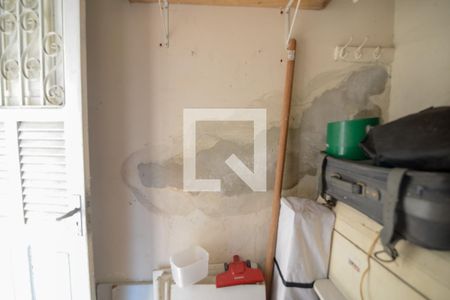 Casa à venda com 260m², 5 quartos e 2 vagas Casa à venda com 260m², 5 quartos e 2 vagasQuarto de Serviço