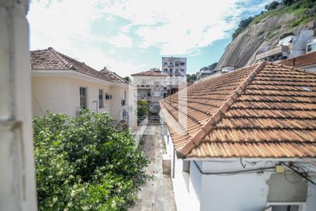 Casa à venda com 260m², 5 quartos e 2 vagas Casa à venda com 260m², 5 quartos e 2 vagasVista do Quarto 6