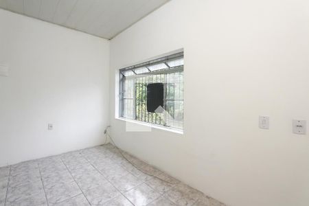 Sala/Quarto de kitnet/studio para alugar com 1 quarto, 30m² em Jardim Itu Sabará, Porto Alegre
