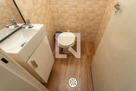 Apartamento à venda com 70m², 2 quartos e 2 vagas Apartamento à venda com 70m², 2 quartos e 2 vagasBanheiro