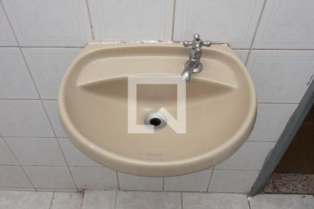 Apartamento para alugar com 66m², 2 quartos e sem vagaBanheiro